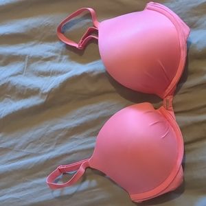 32DD Victoria's Secret Fabulous Pushup in Pink